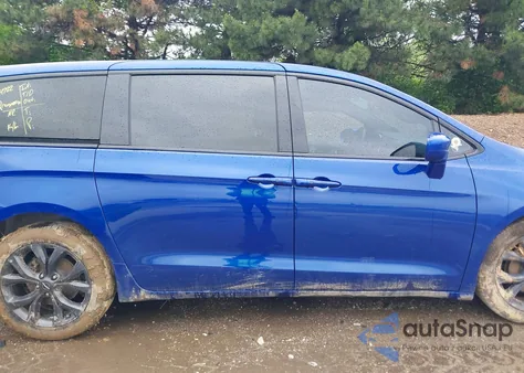 2018 Chrysler Pacifica Touring Plus из США, поврежденный, VIN 2C4RC1FG9JR228594